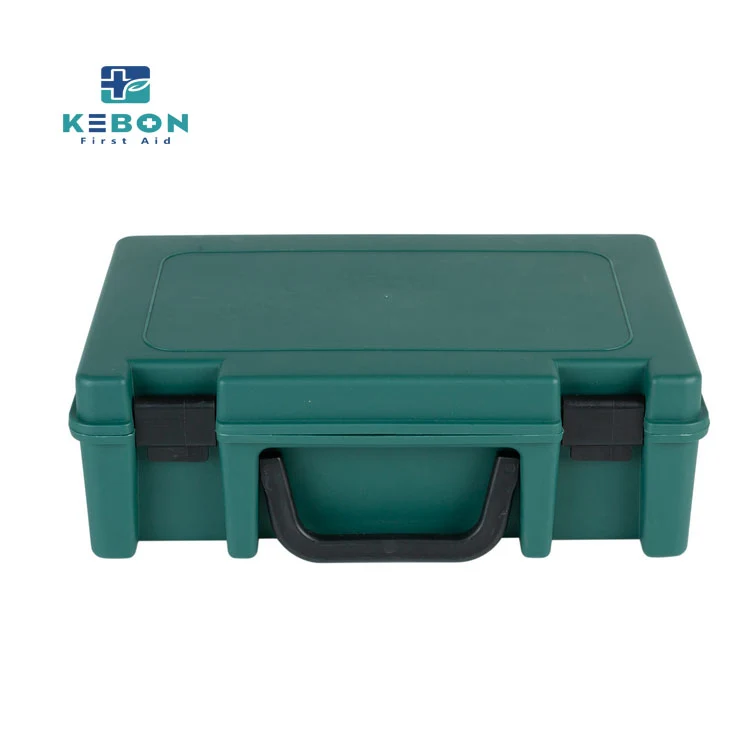 Trousse de premiers soins en plastique vert